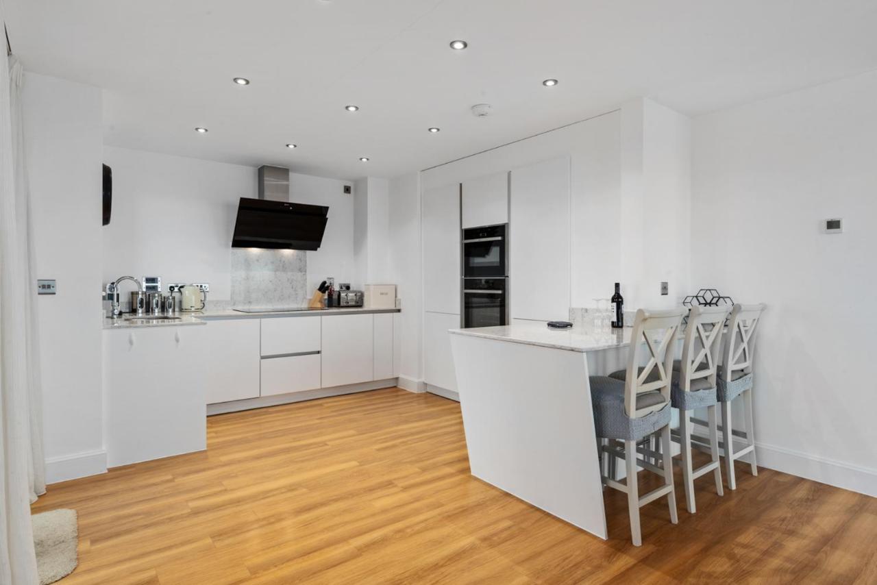 Apartment 8 Waterstone House - Luxury Apartment, Sea Views, Pet Friendly 滕比 外观 照片